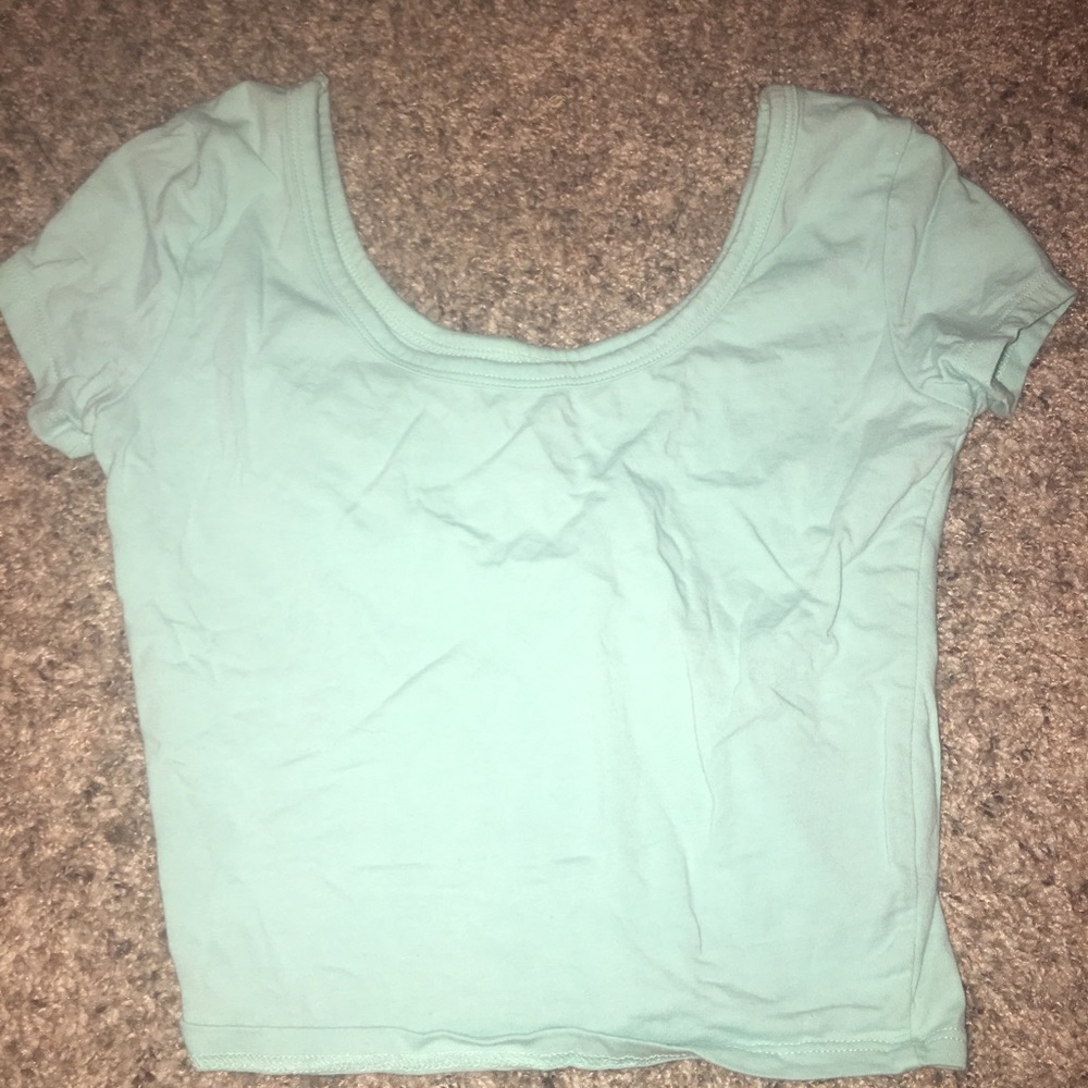 Off the shoulder crop tops